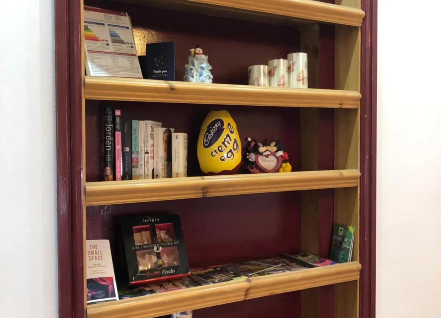 F1 Maison 108: Cozy Holiday Home with Netflix & Barry Island Charm 0*,